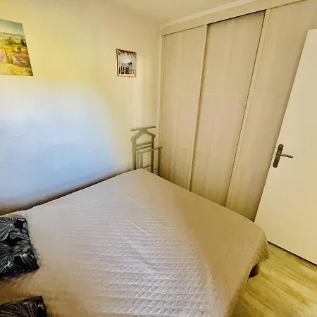 アパート Refait A Neuf, Calme Avec Terrasse Et Parking, Proche Et Port - Fr-1-723-4 *